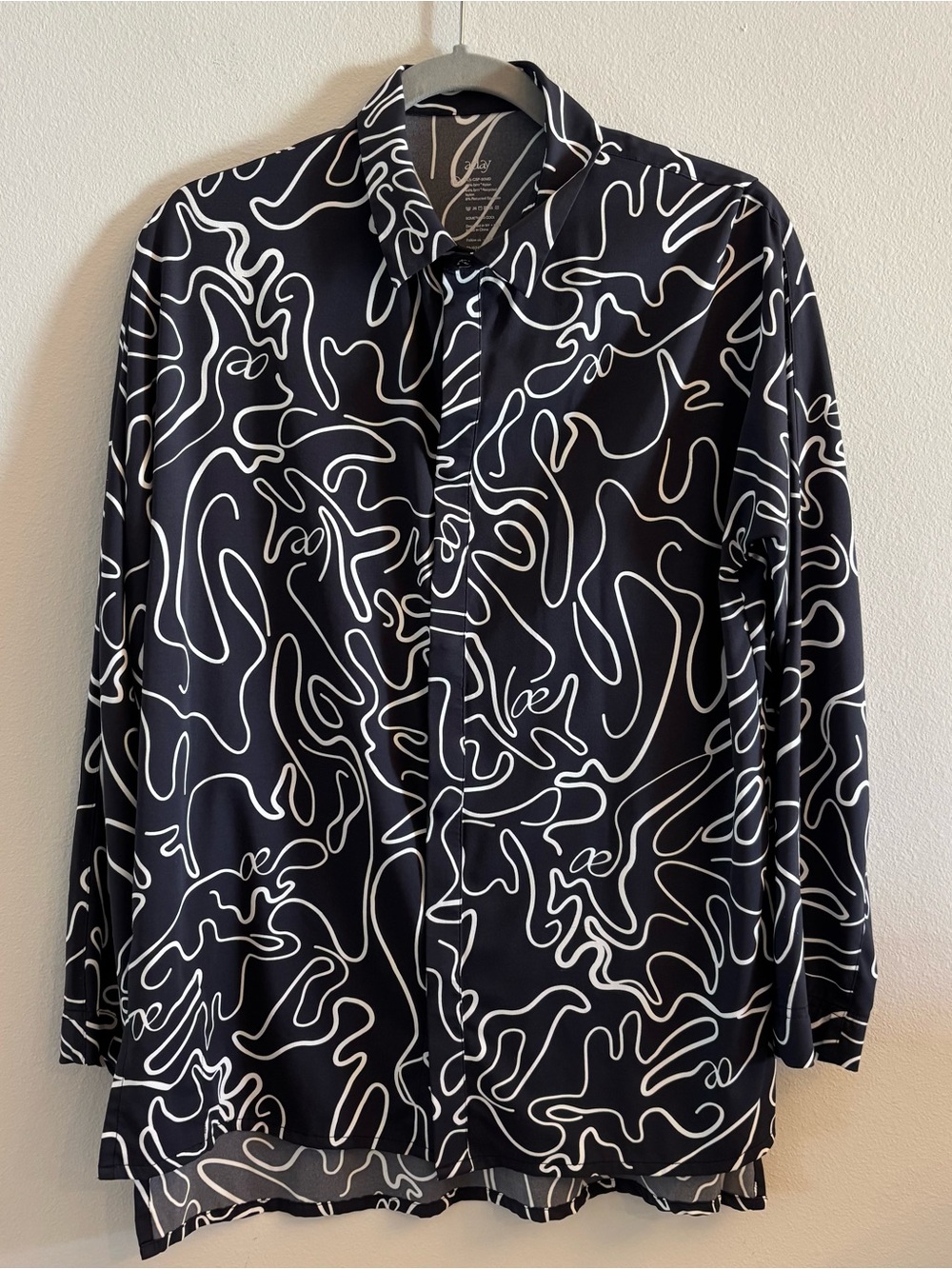 ADAY Women’s Something Cool Black & White Abstract Print Shirt size Medium